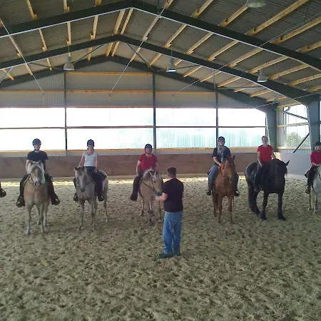 Ferien- Und Reiterparadies Vosshoernerhof * Neuschoo